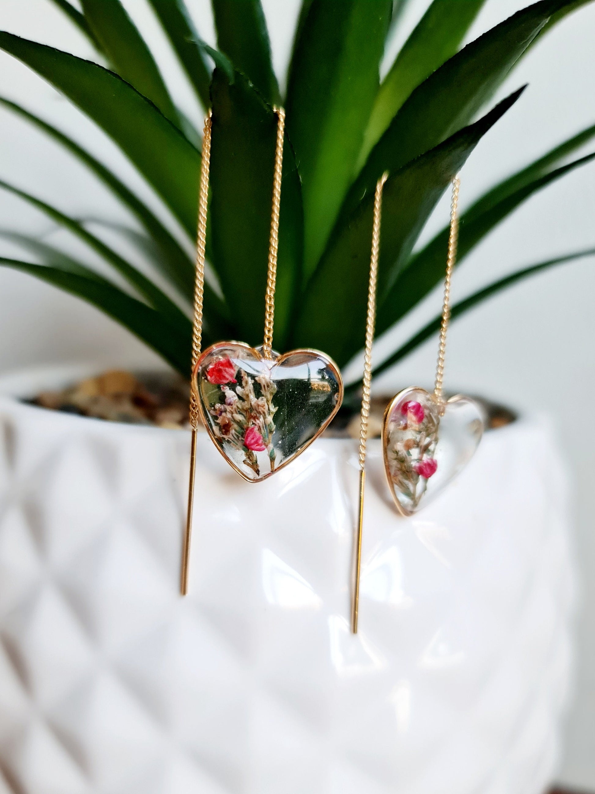 Boucles d'oreilles tombantes, pétales de fleurs séchées, plaqué Or, antiallergiques, bijou minimaliste