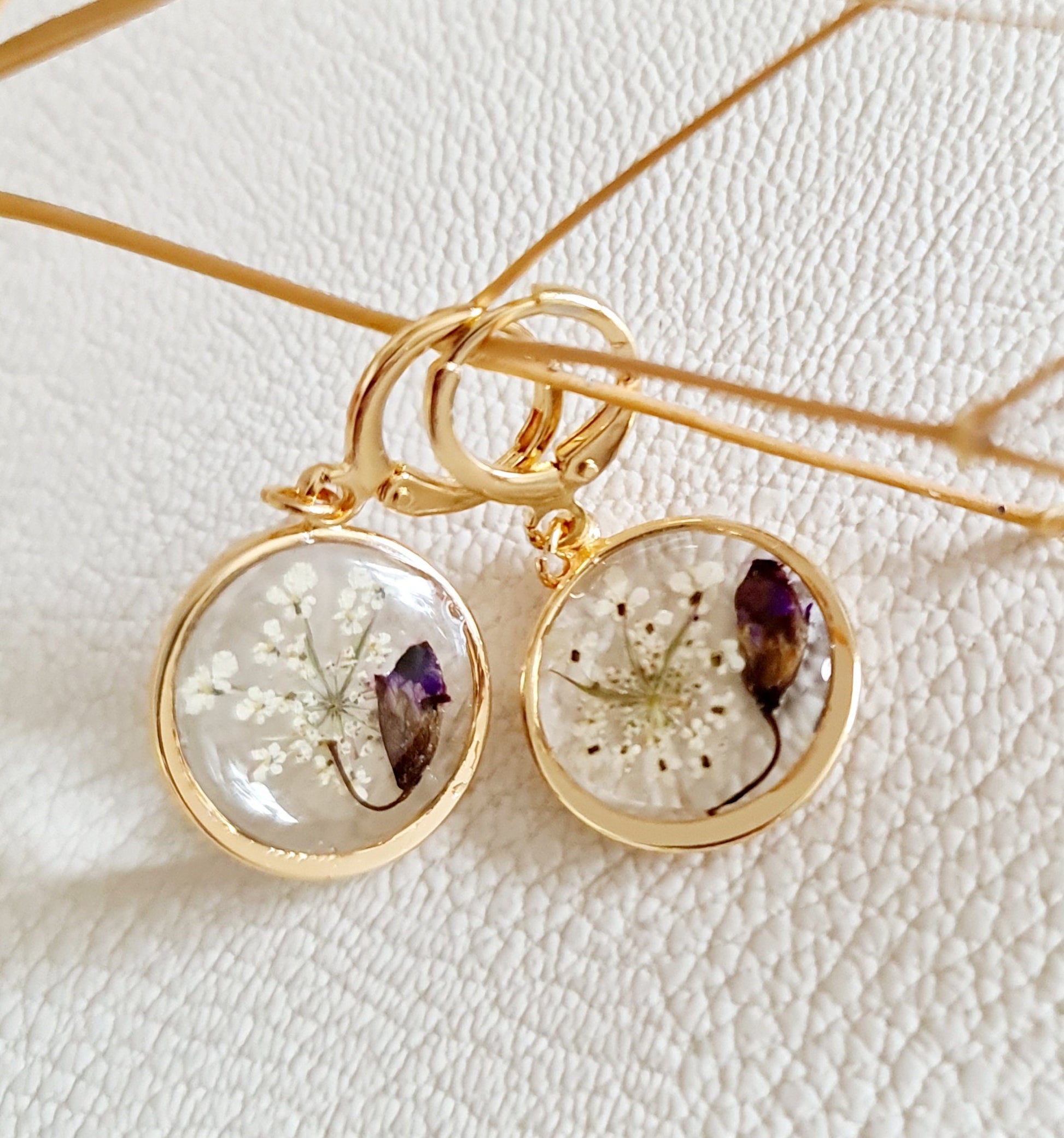 Boucles d'oreilles fleurs de cumin et boutons de glycine naturels séchés, boucles d'oreilles plaqué Or 14 carats
