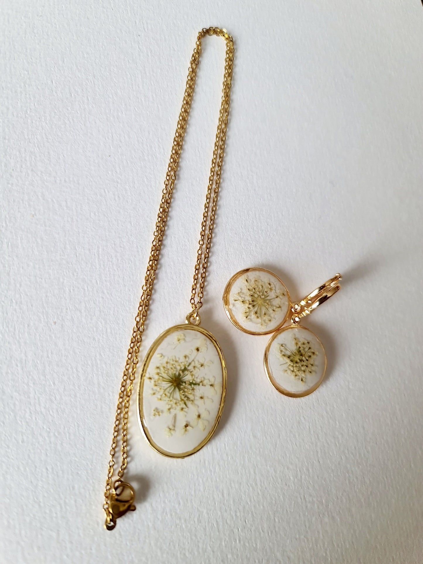 Parure plaqué Or 14 carats, fleurs de cumin naturelles séchées sur argile blanche, bijoux uniques